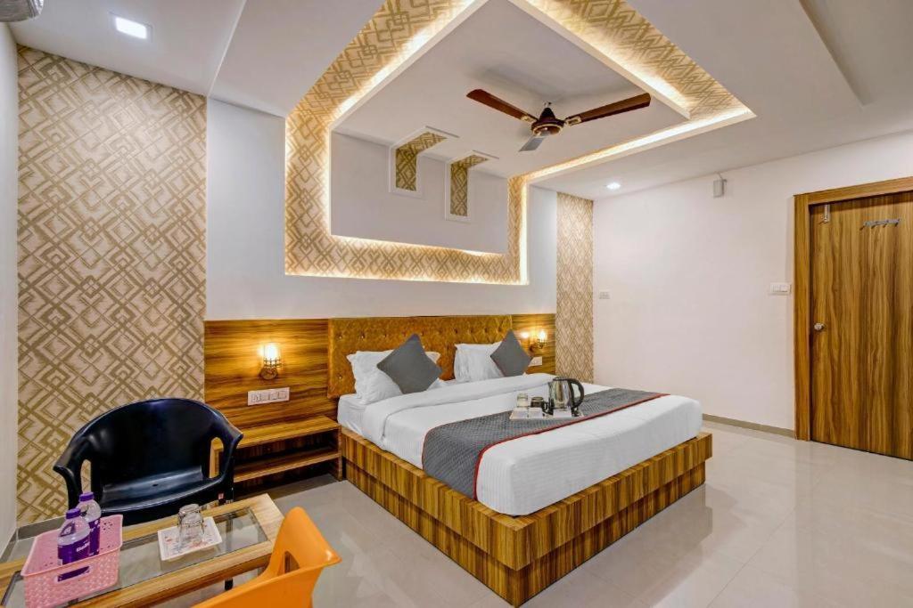 Hotel Nilkanth Inn Halol Экстерьер фото