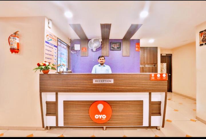 Hotel Nilkanth Inn Halol Экстерьер фото